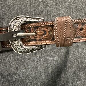 American Bison Men's Size Medium 34-36 Brown Tooled Leather Western Cowboy Belt